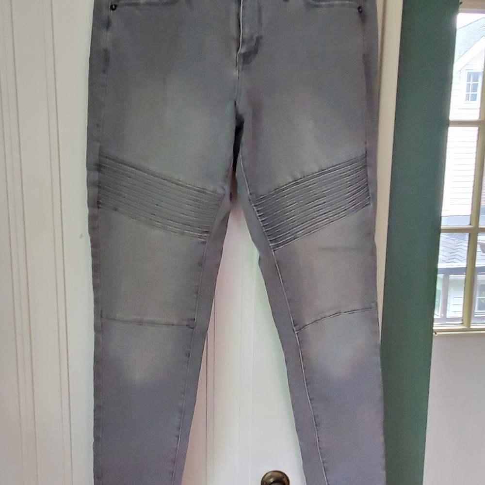 Mossimo Skinny Mid Rise Jeans